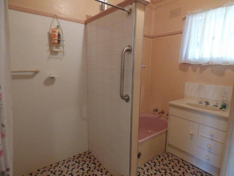 31 Queen Street, Cootamundra NSW 2590