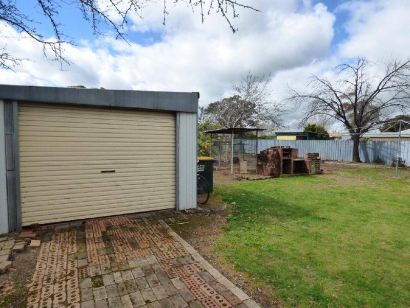 31 Queen Street, Cootamundra NSW 2590