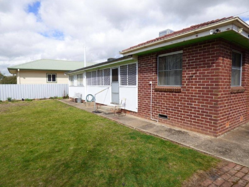 31 Queen Street, Cootamundra NSW 2590