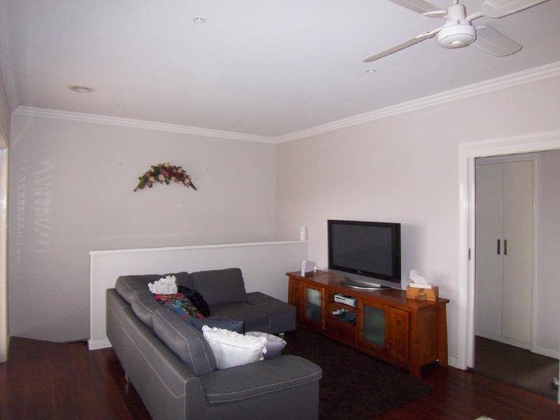 13 Donaldson Street, Cootamundra NSW 2590