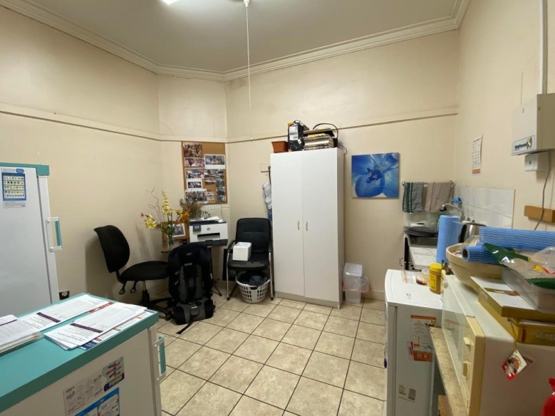 42 Cooper Street, Cootamundra NSW 2590