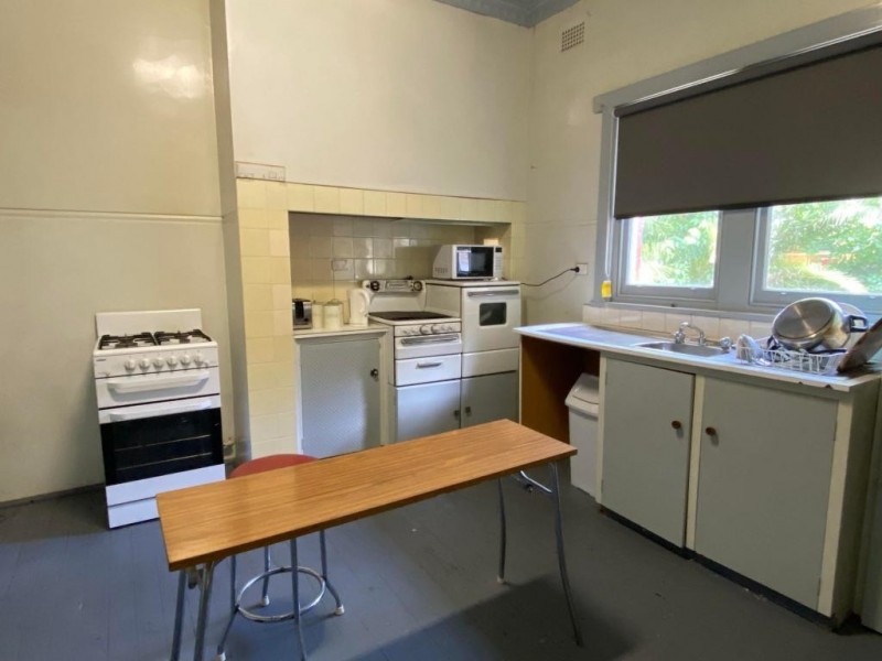42 Cooper Street, Cootamundra NSW 2590