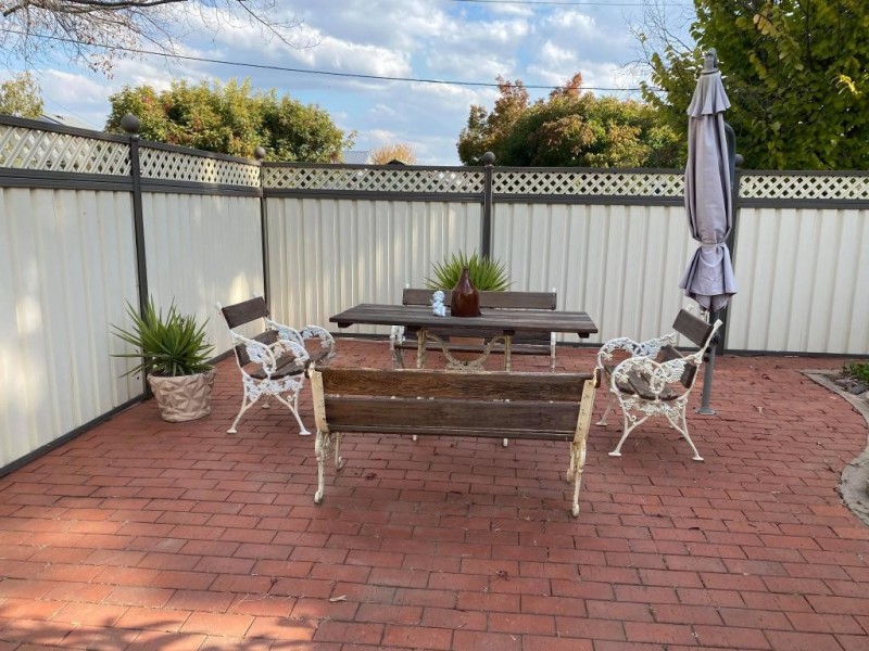 8 Murray Street, Cootamundra NSW 2590