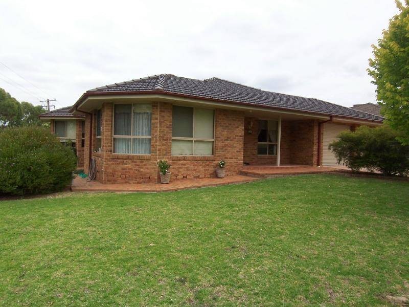 2 Sheahan Street, Cootamundra NSW 2590