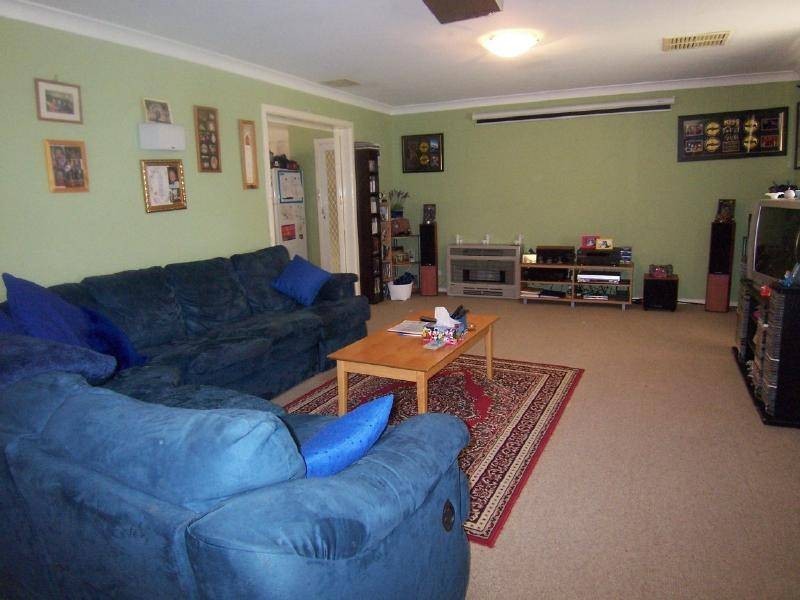2 Albert Street, Cootamundra NSW 2590