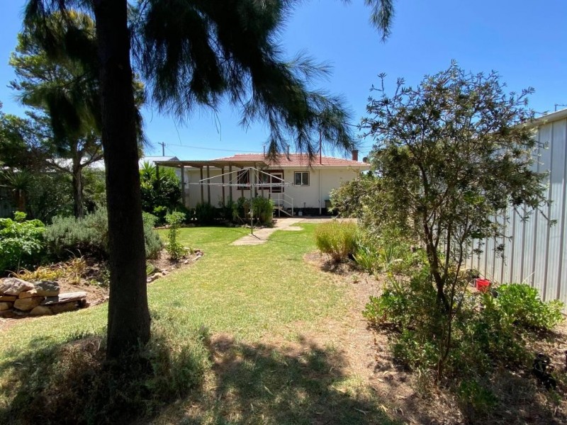 9 Meagher Street, Cootamundra NSW 2590