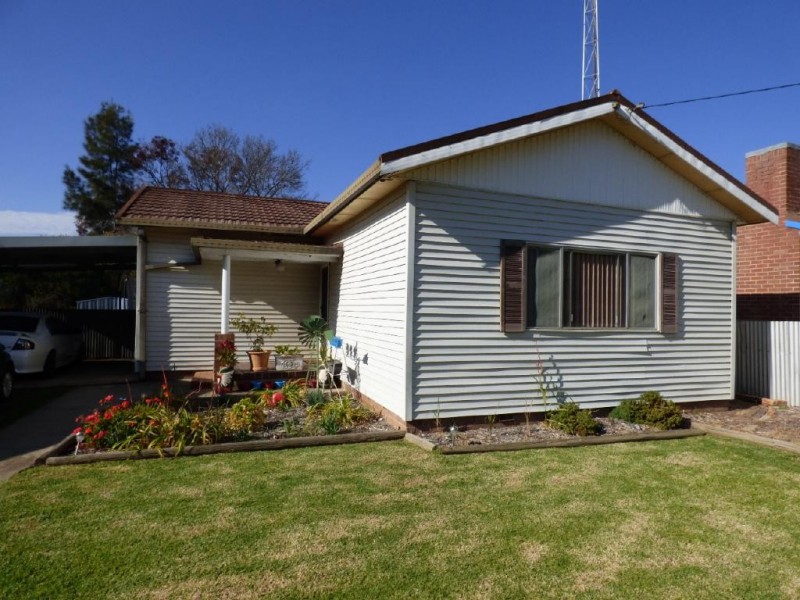 148 Sutton Street, Cootamundra NSW 2590