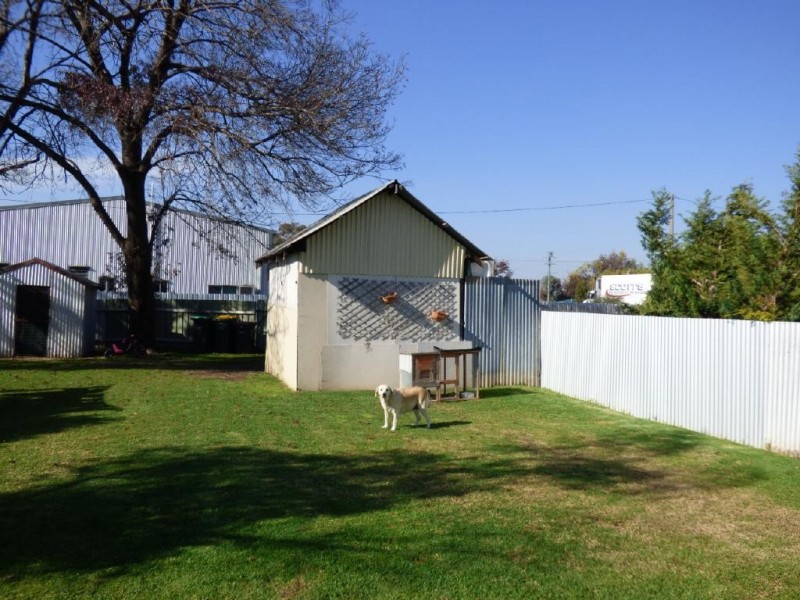 148 Sutton Street, Cootamundra NSW 2590