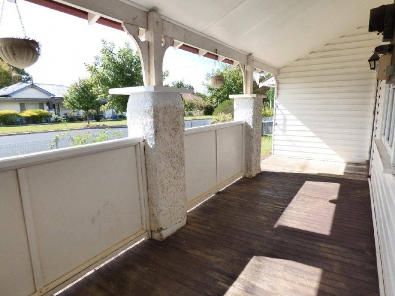 86 Adams Street, Cootamundra NSW 2590
