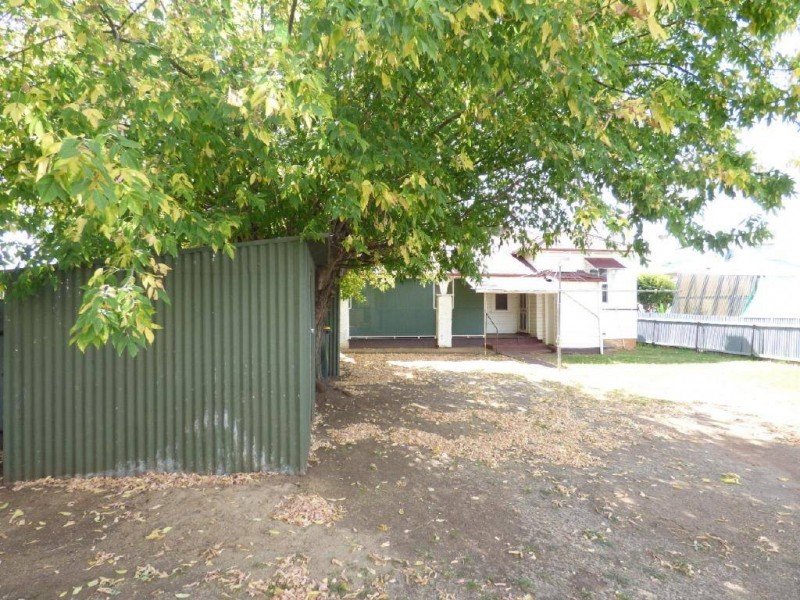 86 Adams Street, Cootamundra NSW 2590
