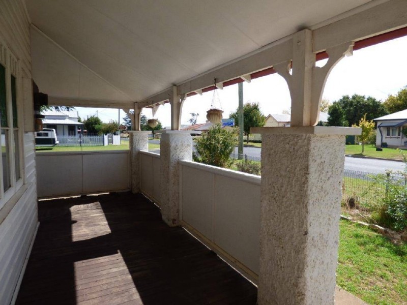 86 Adams Street, Cootamundra NSW 2590