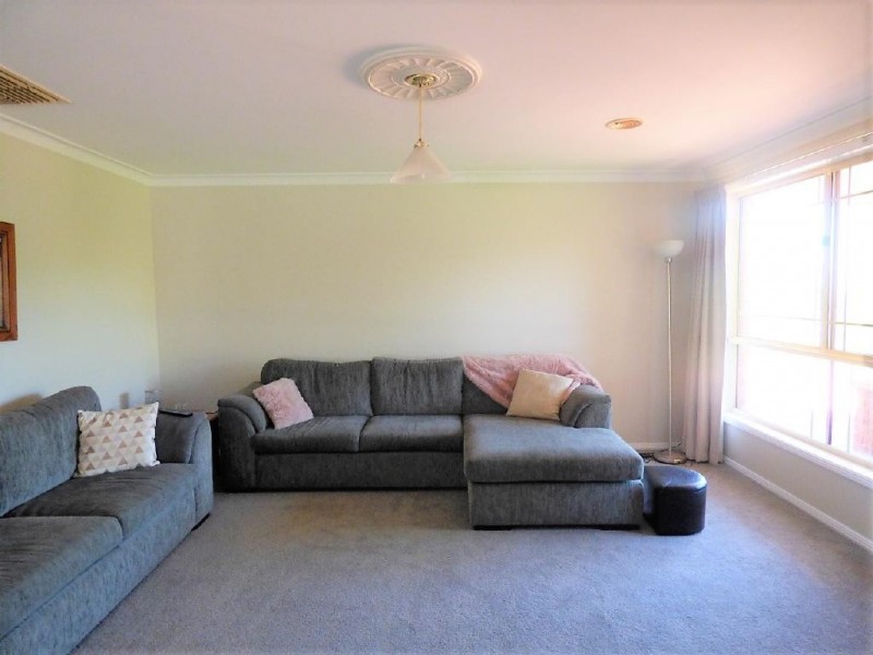 12 Harold Conkey Avenue, Cootamundra NSW 2590