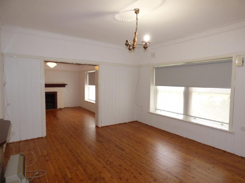 27 Murray Street, Cootamundra NSW 2590