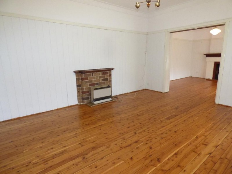 27 Murray Street, Cootamundra NSW 2590