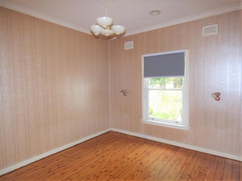 27 Murray Street, Cootamundra NSW 2590