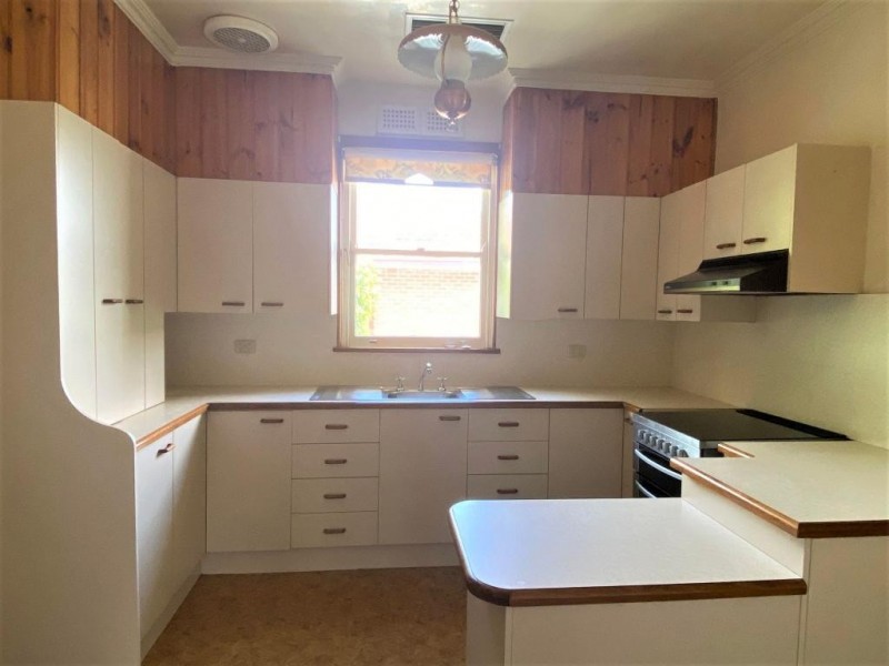 27 Murray Street, Cootamundra NSW 2590