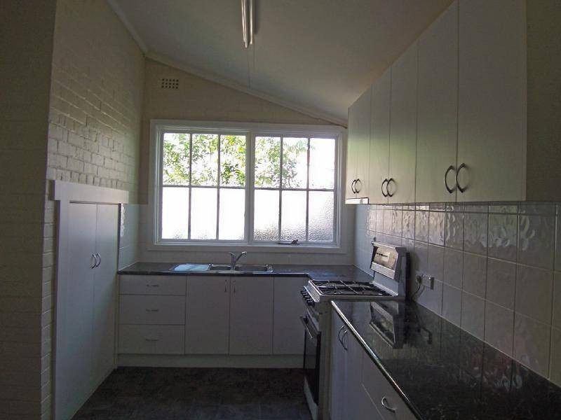 25 Thompson Street, Cootamundra NSW 2590