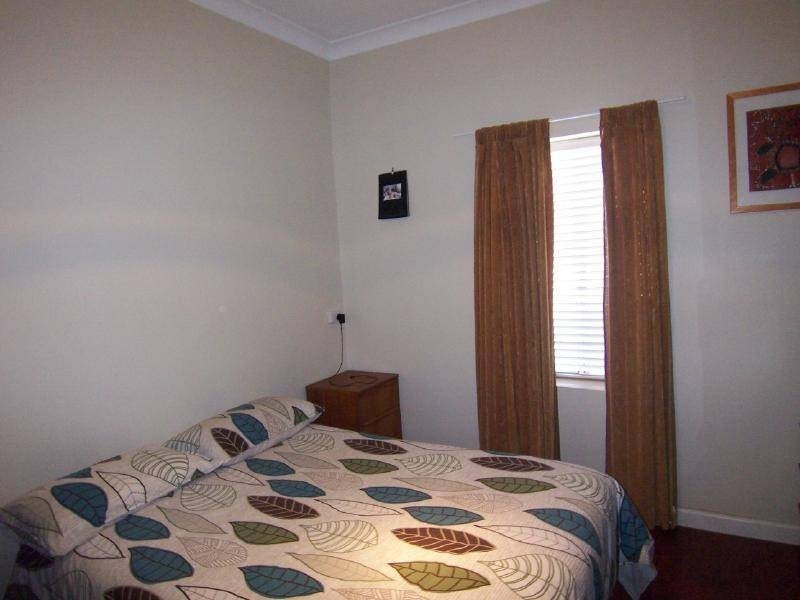 118 Burley Griffin Way, Temora NSW 2666