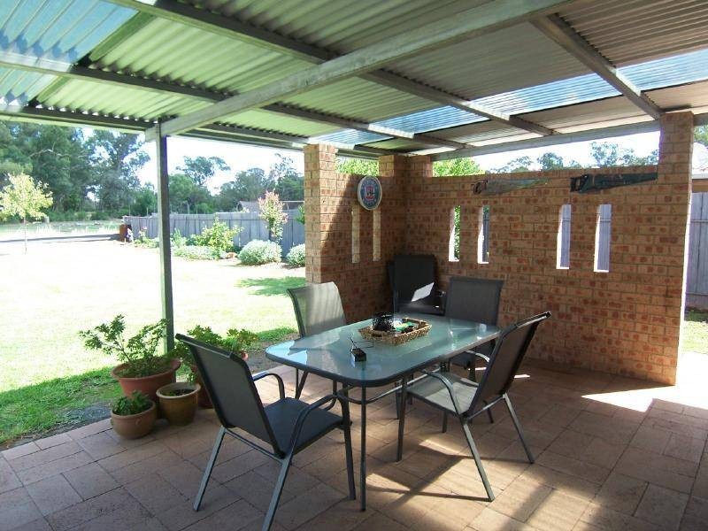 118 Burley Griffin Way, Temora NSW 2666