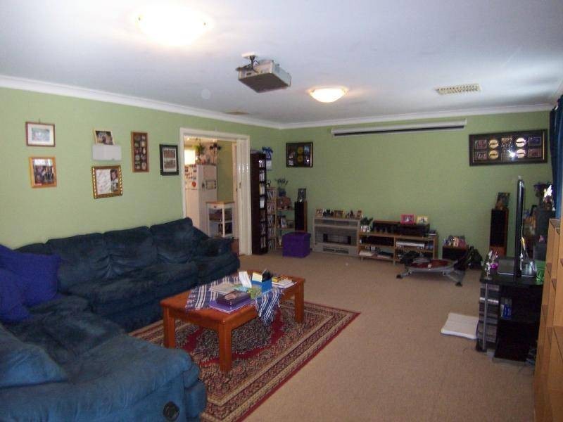 2 Albert Street, Cootamundra NSW 2590