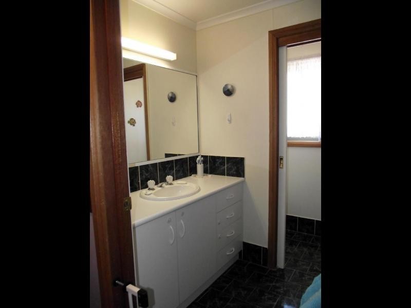 42 Sutton Street, Cootamundra NSW 2590