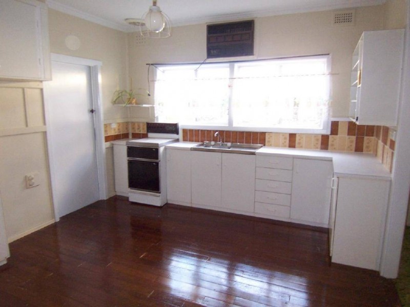 148 Sutton Street, Cootamundra NSW 2590