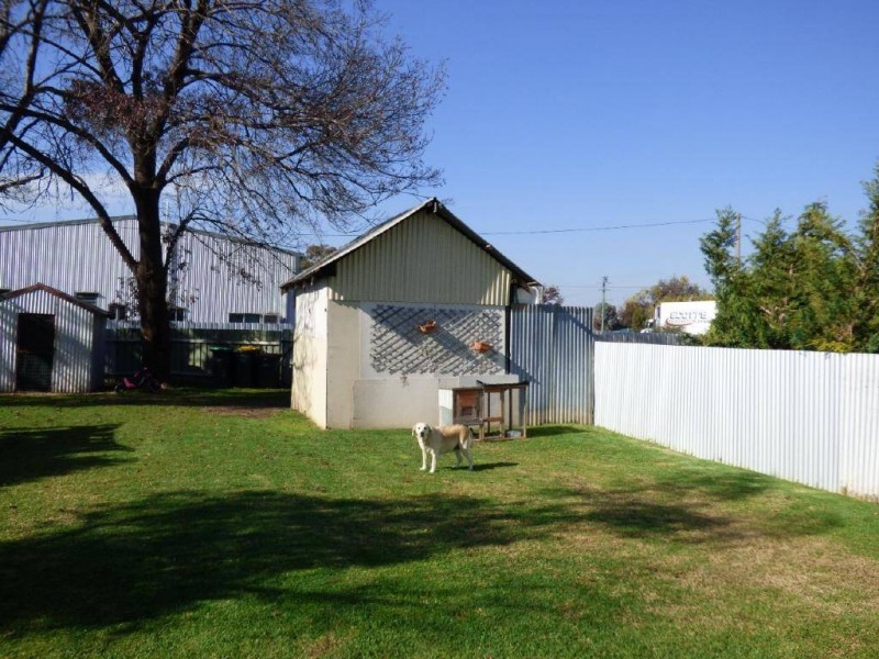 148 Sutton Street, Cootamundra NSW 2590