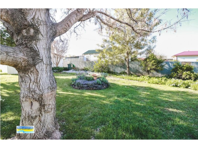 93 Thompson Street, Cootamundra NSW 2590
