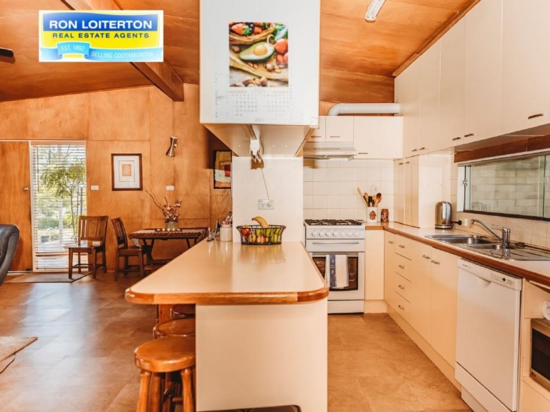 71 Centenary Avenue, Cootamundra NSW 2590