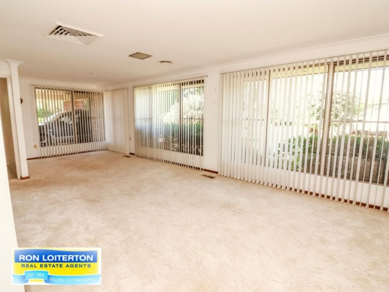 9 Scott Avenue, Cootamundra NSW 2590