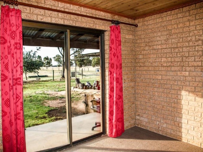 161 Old Wallendbeen Road, Cootamundra NSW 2590