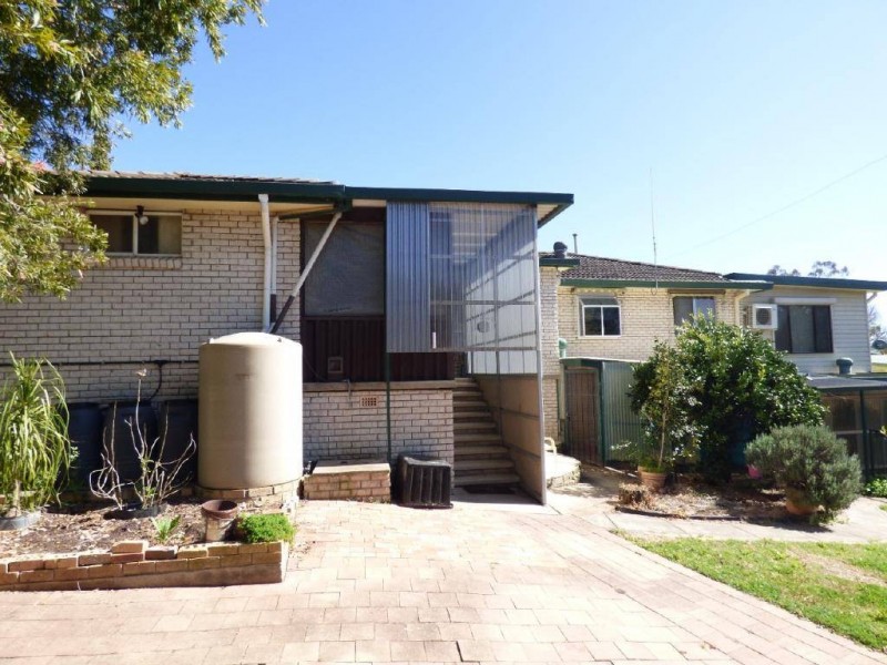 28 John Street, Cootamundra NSW 2590