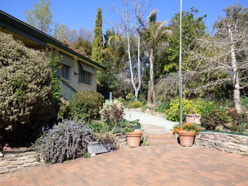 28 John Street, Cootamundra NSW 2590