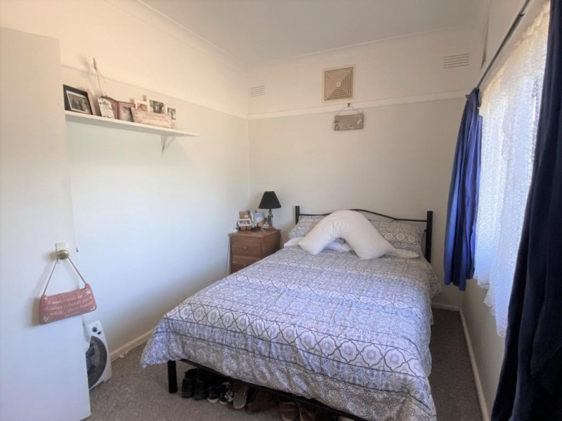 8 Cameron Square, Cootamundra NSW 2590
