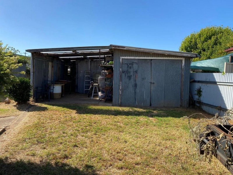 8 Cameron Square, Cootamundra NSW 2590