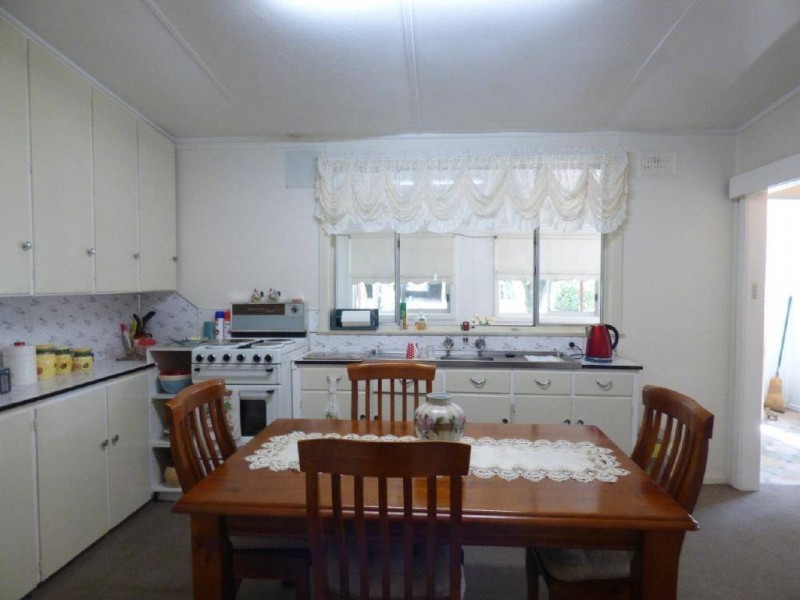 2 Grey Street, Wallendbeen NSW 2588