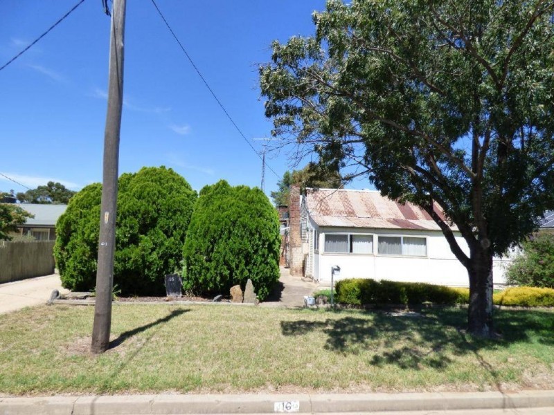 16 Cowong Street, Cootamundra NSW 2590