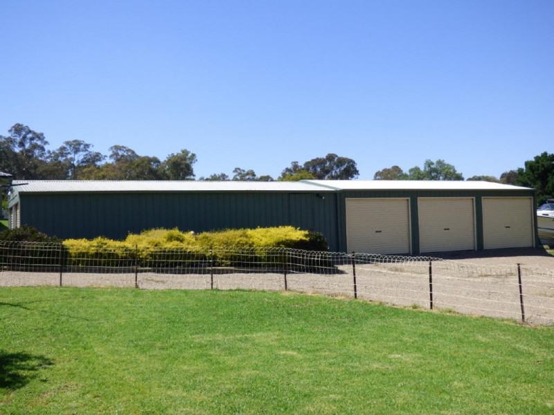 6 Matthews Street, Cootamundra NSW 2590
