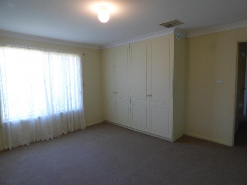 6 Matthews Street, Cootamundra NSW 2590