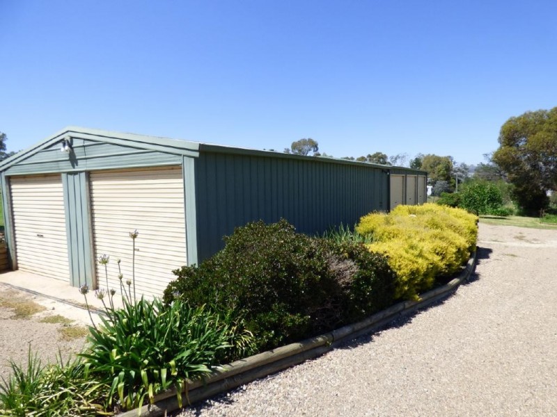 6 Matthews Street, Cootamundra NSW 2590