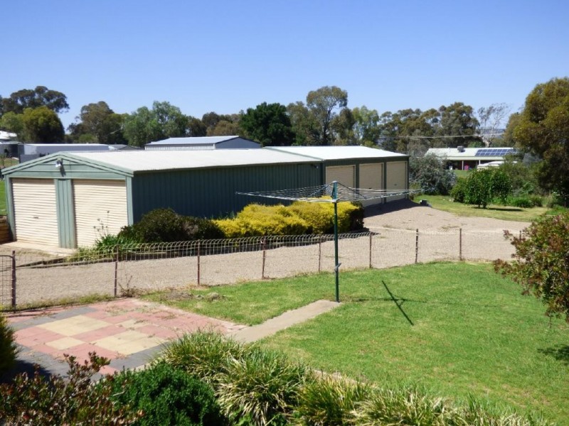 6 Matthews Street, Cootamundra NSW 2590