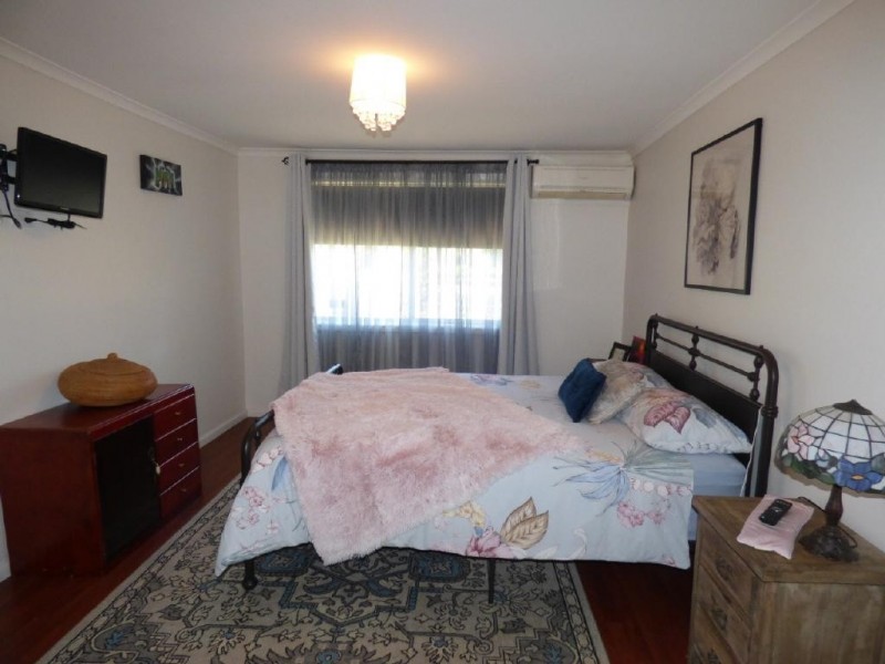 1 Victoria Street, Wallendbeen NSW 2588