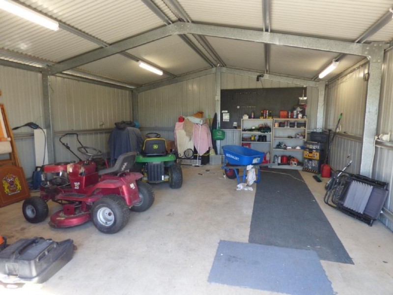 1 Victoria Street, Wallendbeen NSW 2588