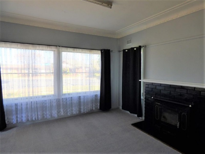 9 Jubilee Avenue, Cootamundra NSW 2590