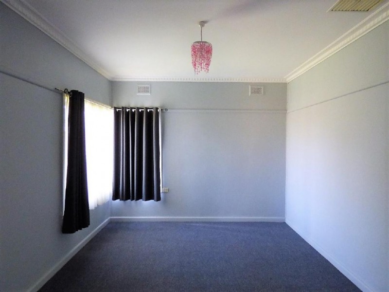 9 Jubilee Avenue, Cootamundra NSW 2590