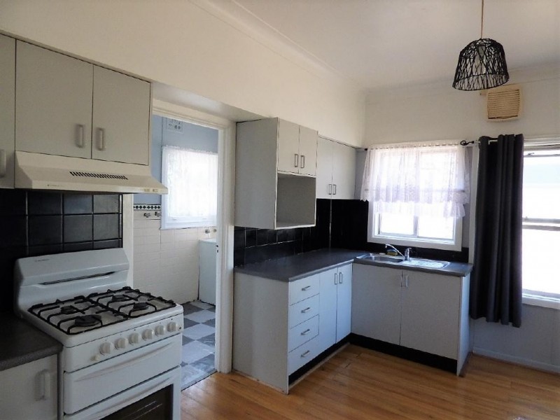 9 Jubilee Avenue, Cootamundra NSW 2590