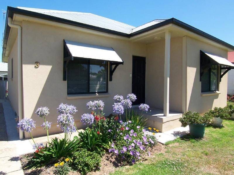 3 Margaret Street, Cootamundra NSW 2590