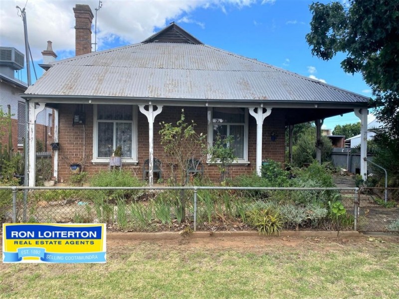 56 Thompson Street, Cootamundra NSW 2590
