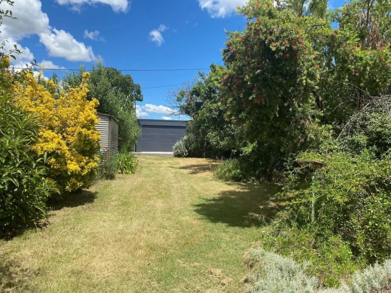 56 Thompson Street, Cootamundra NSW 2590