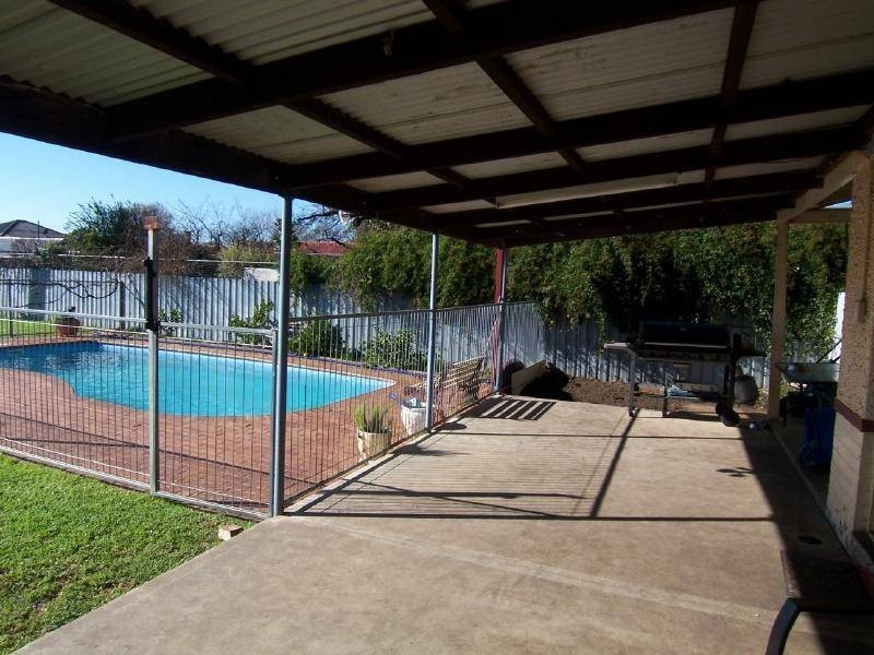 65 Temora Street, Cootamundra NSW 2590